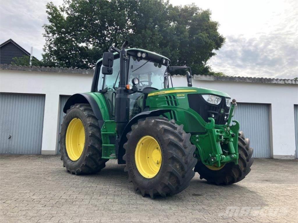 John Deere 6120M الجرارات