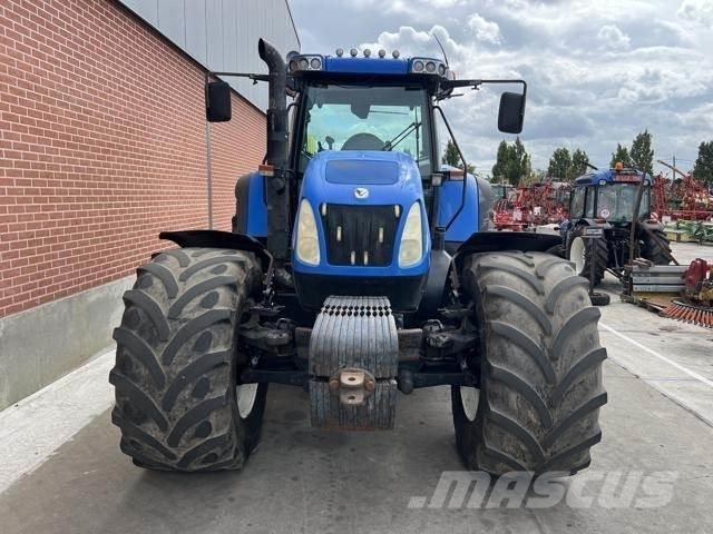 New Holland TVT190 الجرارات