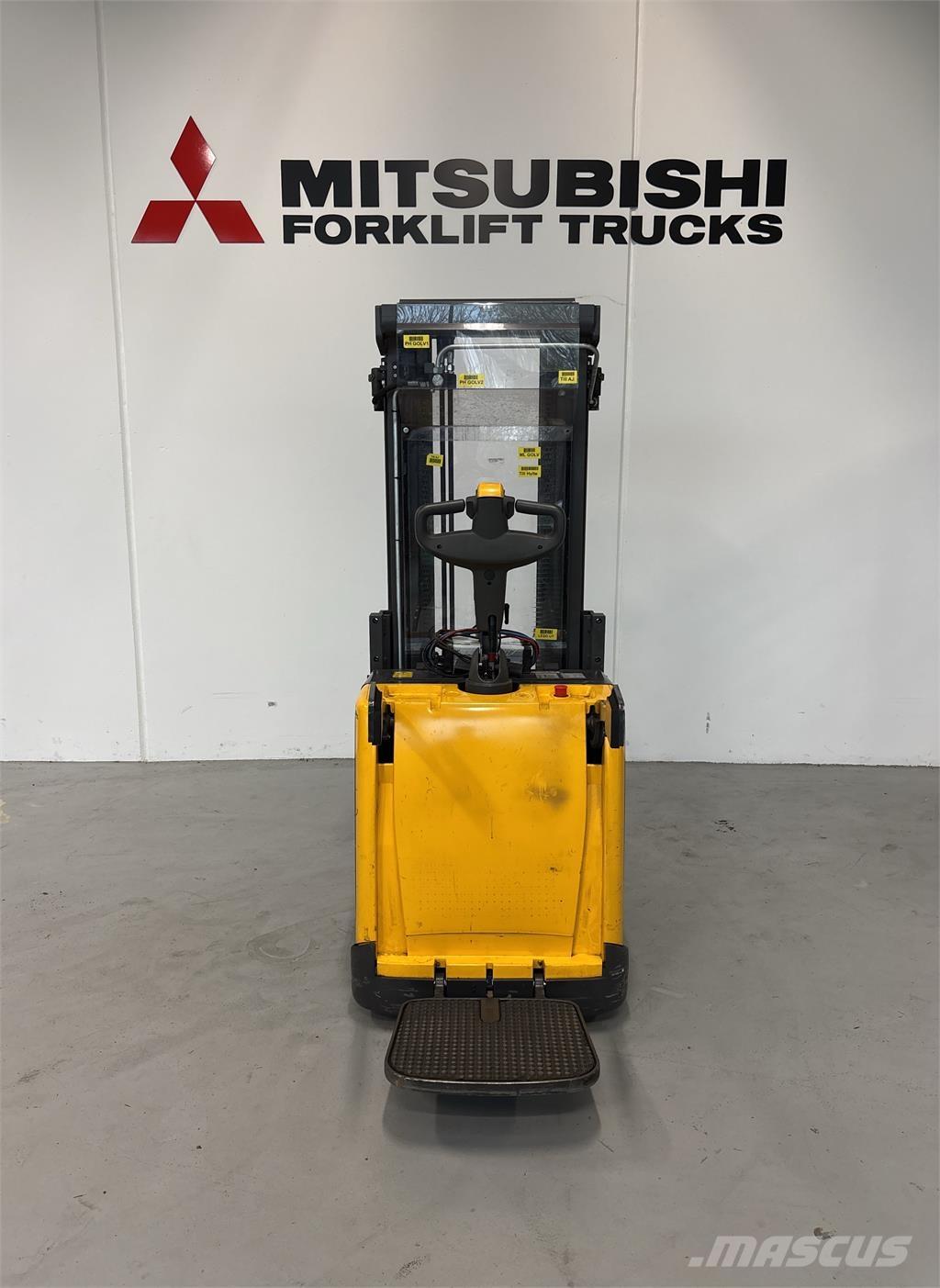 Atlet PSP160 شاحنات مناولة ذاتية الدفع