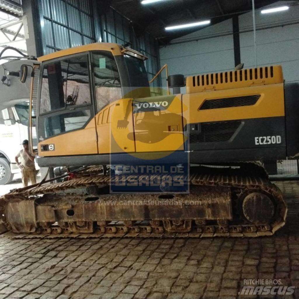 Volvo EC 250 D L حفارات زحافة