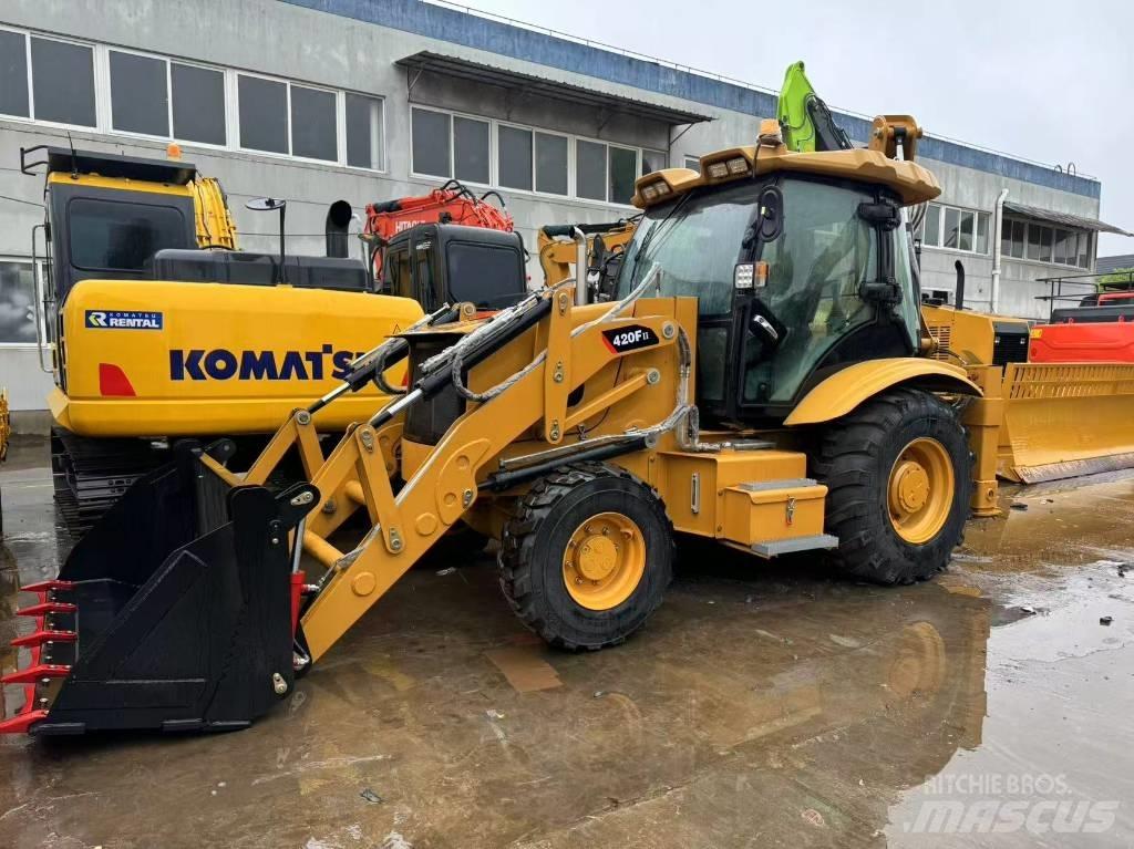 CAT 420 F لوادر ذات جرافات عكسية