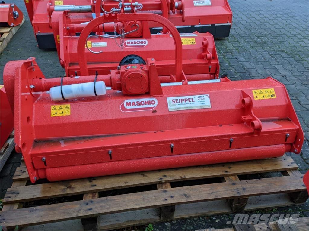Maschio FURBA 180 جزازات وأغطية المراعي