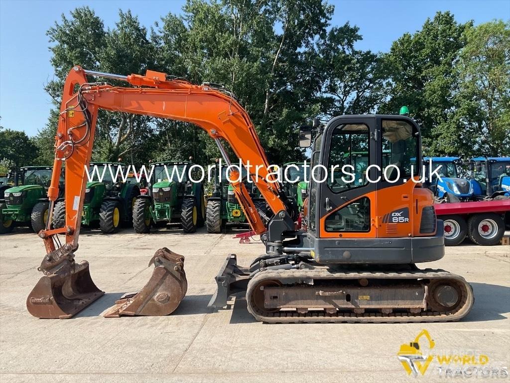 Doosan DX 85 R-3 حفارات وسط 7 طن - 12 طن
