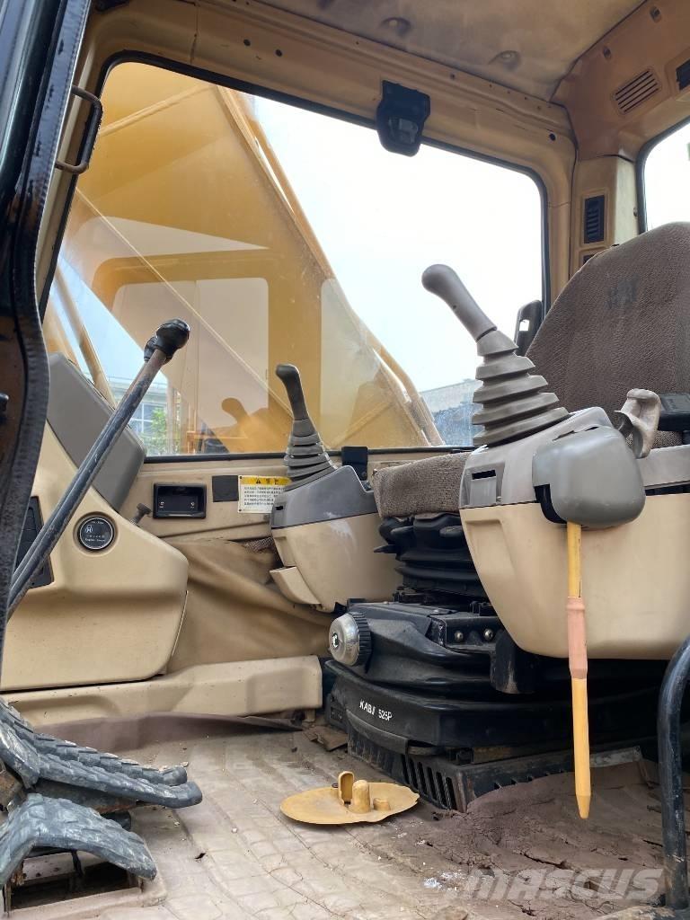 CAT 325 B حفارات زحافة