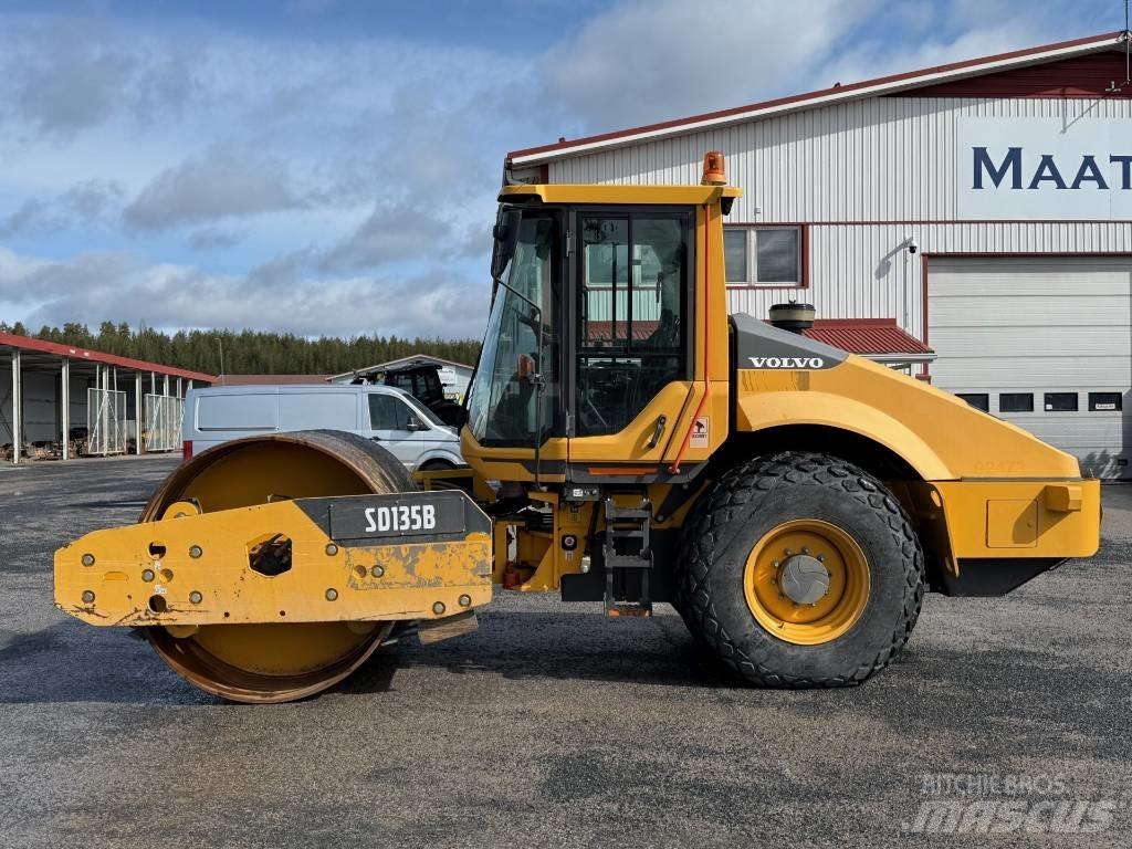 Volvo SD 135 B مداحل أحادية الأسطوانة