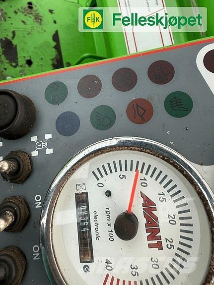 Avant 520 لوادر انزلاقية التوجيه