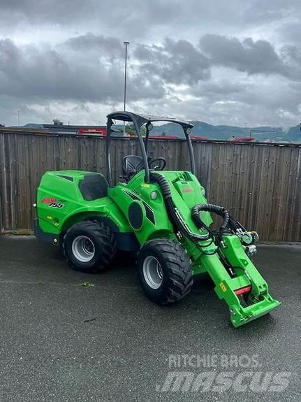 Avant 755i لوادر انزلاقية التوجيه