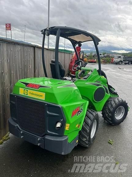 Avant 755i لوادر انزلاقية التوجيه