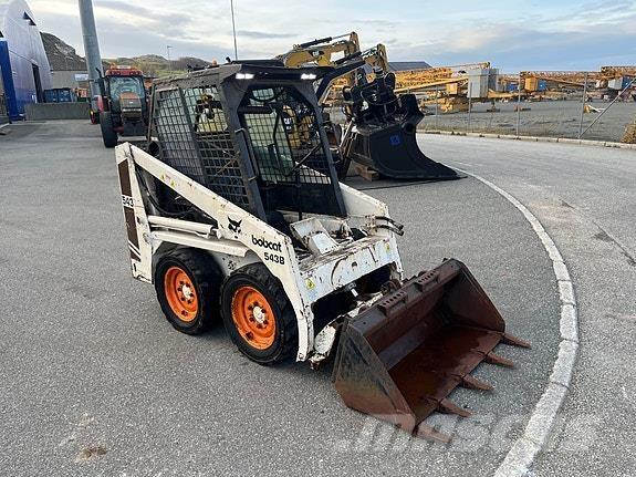 Bobcat 543B لوادر انزلاقية التوجيه