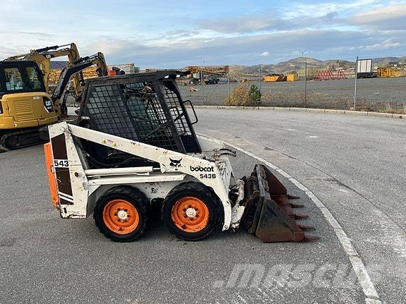 Bobcat 543B لوادر انزلاقية التوجيه