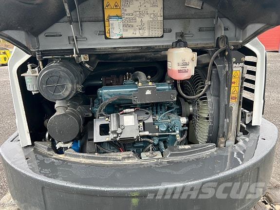 Bobcat E55 حفارات زحافة