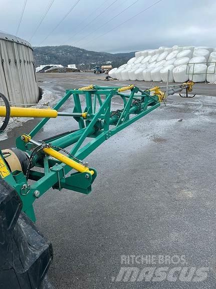  Brand B55-55 معدات توزيع السماد العضوي