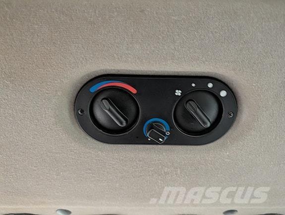 Case IH JXU115U الجرارات