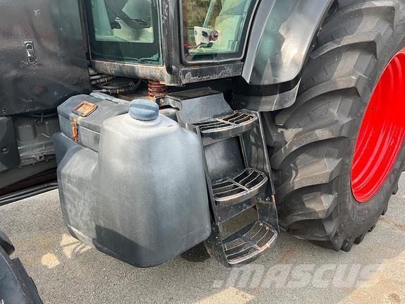 CLAAS 640 ARION الجرارات