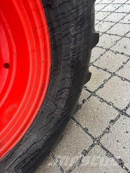 CLAAS Arion 430 الجرارات