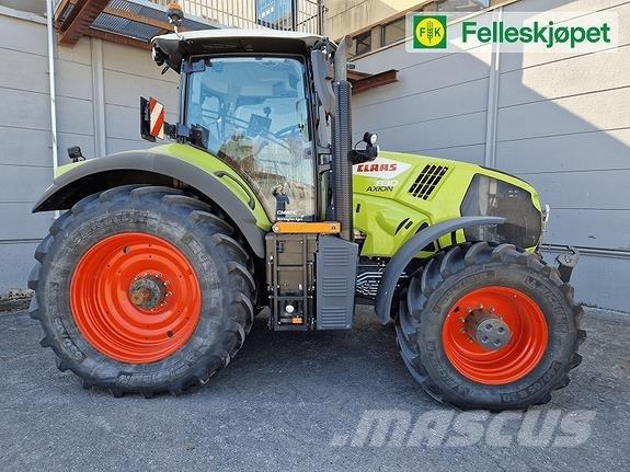 CLAAS AXION 830 الجرارات