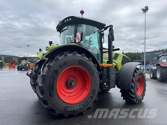 CLAAS Axion 870 الجرارات