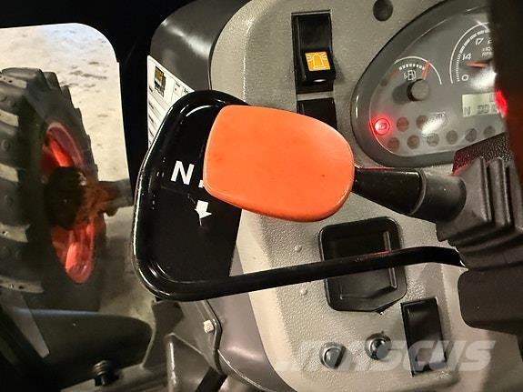 CLAAS Elios 220 الجرارات