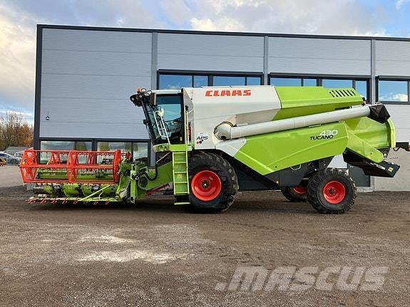 CLAAS Tucano 430 حصادات