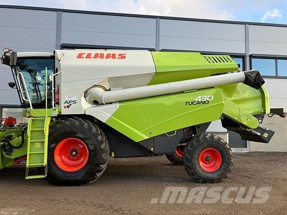 CLAAS Tucano 430 حصادات