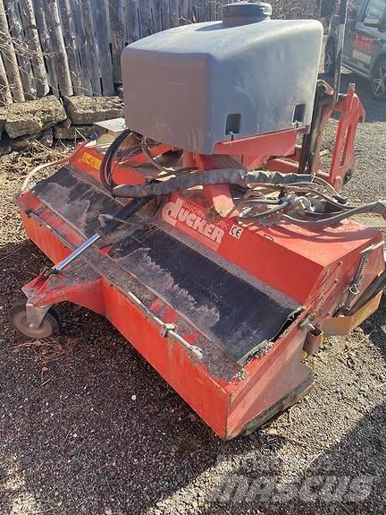 Dücker HDK 1800 ماكينات الطرق والجليد الأخرى