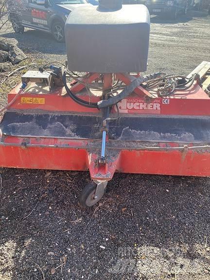 Dücker HDK 1800 ماكينات الطرق والجليد الأخرى
