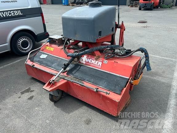 Dücker HDK 1800 مقطورات للأغراض العامة