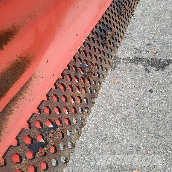 Duun 2018 ماكينات الطرق والجليد الأخرى