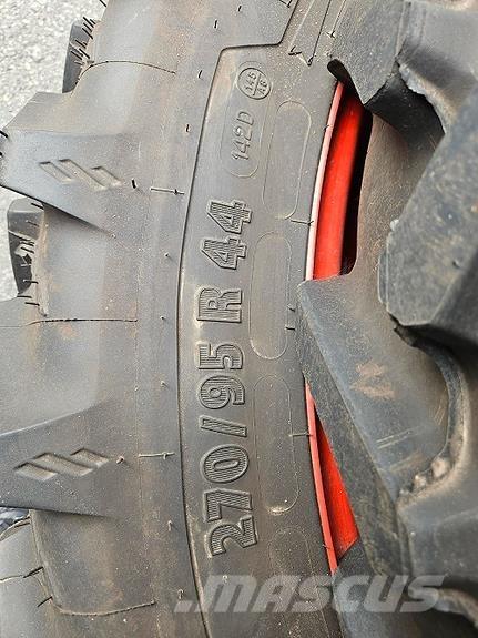 Fendt 200 الجرارات