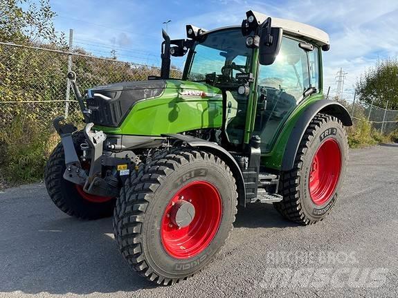 Fendt 211 Profi الجرارات