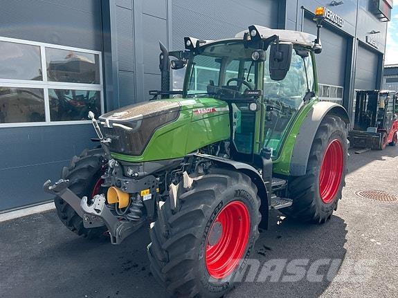 Fendt 211 Profi+ الجرارات