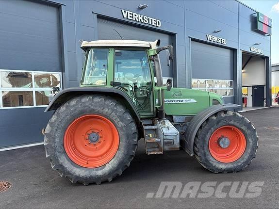 Fendt 712 Favorit الجرارات