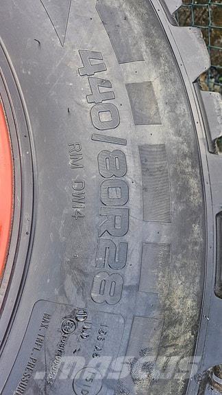 Fendt 724 Vario الجرارات