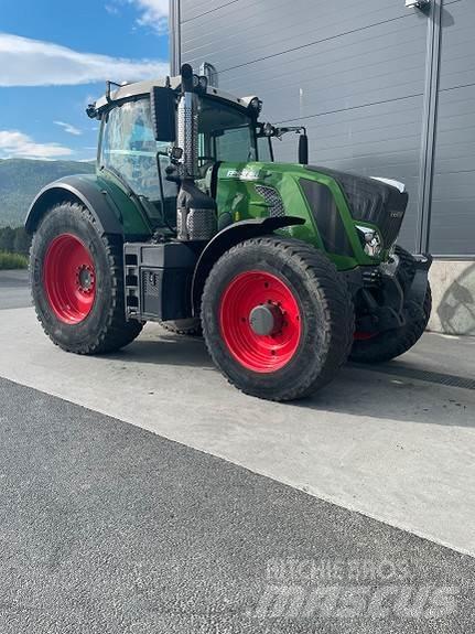 Fendt 828 Vario الجرارات