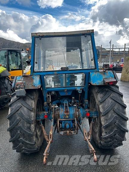 Ford 4610 الجرارات