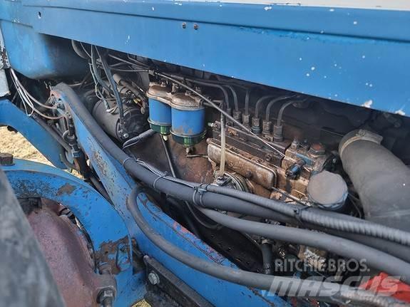 Ford County 1174 الجرارات