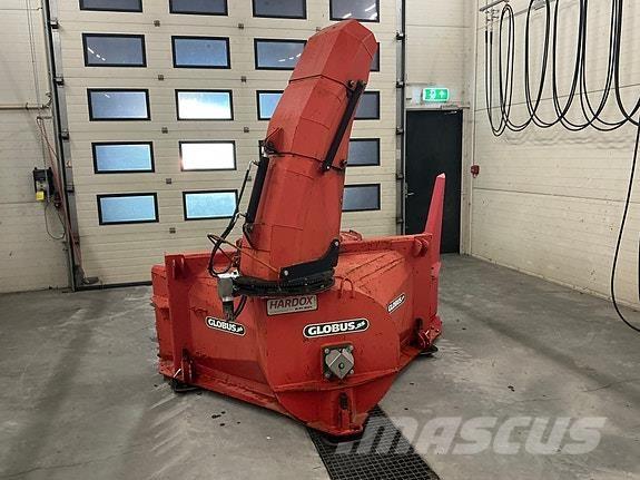 Globus GS 235 قاذفات الجليد