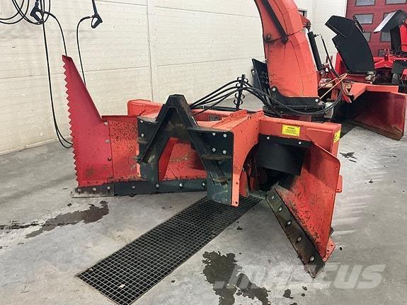 Globus GS 235 قاذفات الجليد