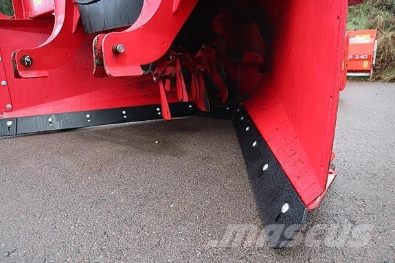 Globus GSF 245 قاذفات الجليد