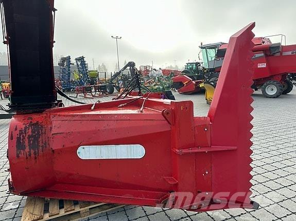 Globus GSF-255 قاذفات الجليد