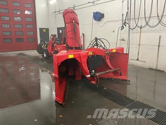 Globus GSF 255 قاذفات الجليد