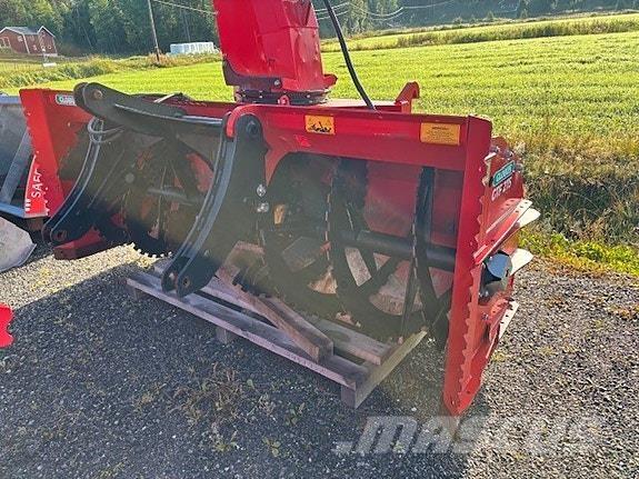 Globus GTF275 قاذفات الجليد