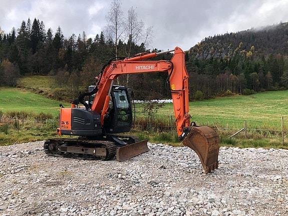 Hitachi ZX85US حفارات زحافة