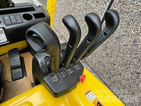 Hyster J1,5XNT SWB شاحنات الديزل
