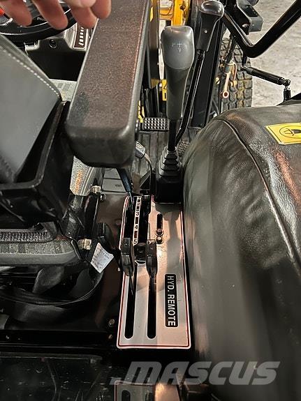 JCB 360 4x4 الجرارات