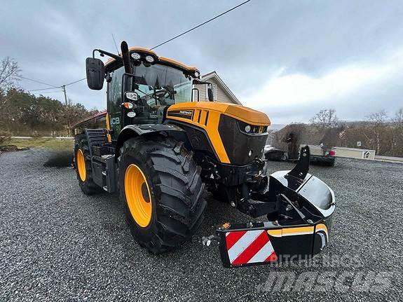 JCB FASTRAC 4220 الجرارات