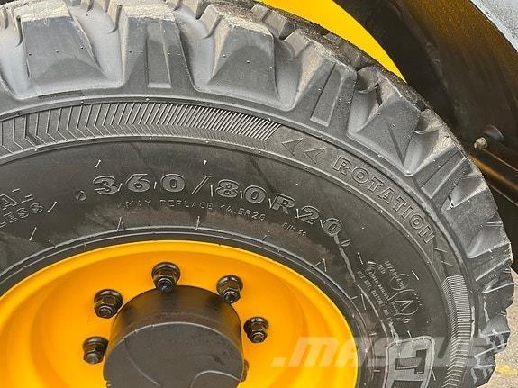 JCB TM220 لوادر بعجل