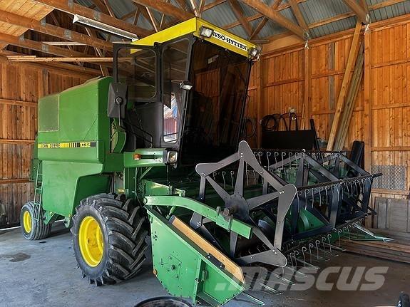 John Deere 1032 حصادات