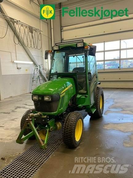 John Deere 2032R الجرارات