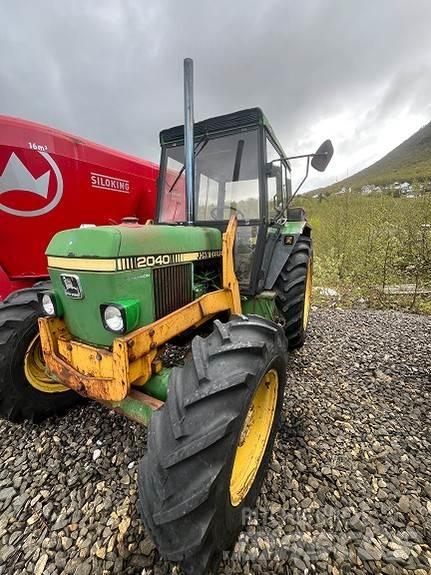 John Deere 2040 الجرارات